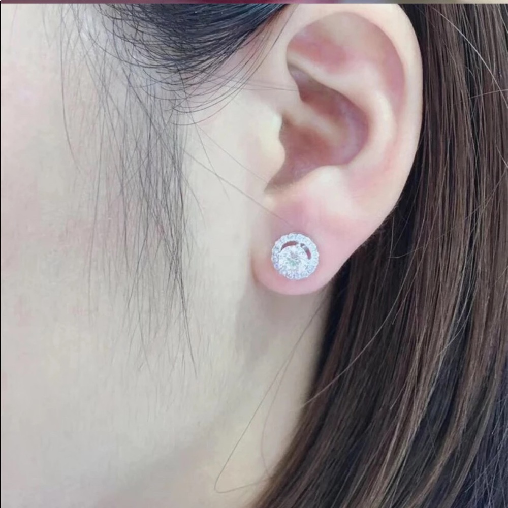 New Women’s 925 Silver Round Cut Diamond Earrings - Picture 5 of 5